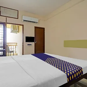 Spot On Bright Homes Hotel Elur